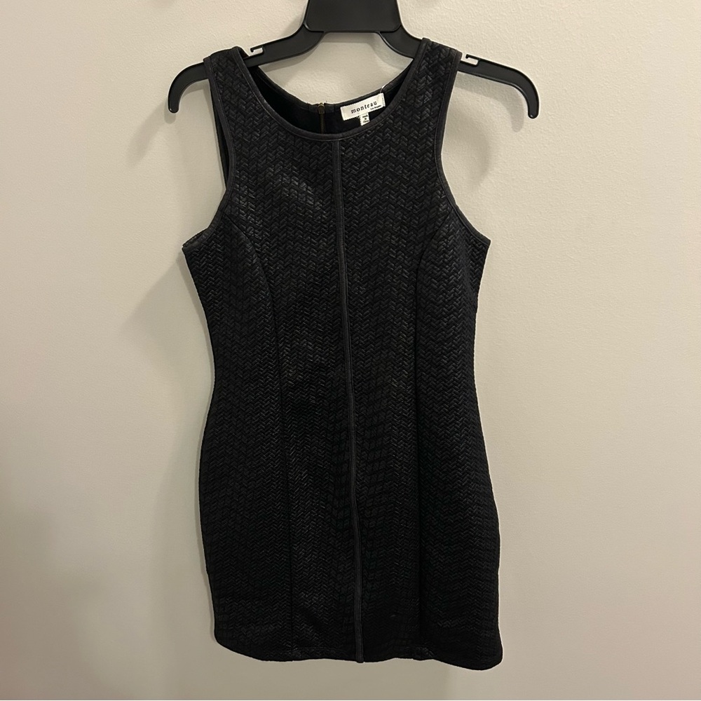 Monteau Black Halter Sheath Mini Dress Size Large Comfortable fit. Lightweight
